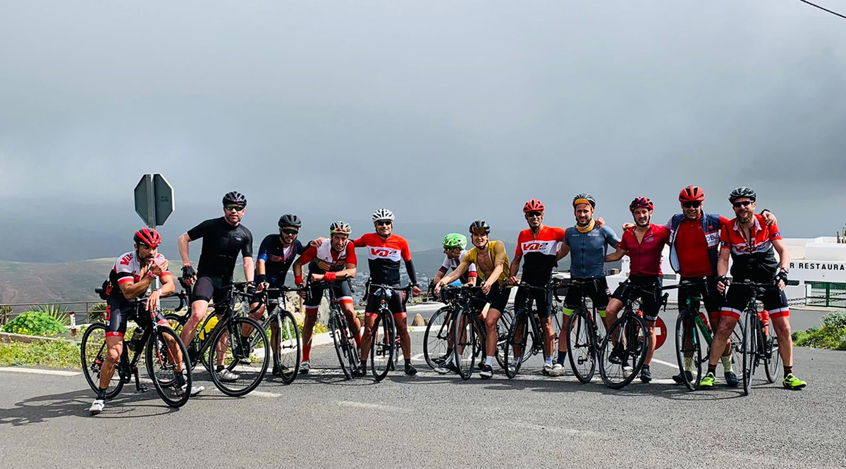 3 rutas cortas para disfrutar con bicicleta por Lanzarote - grupo ciclistas - Papagayo Bike