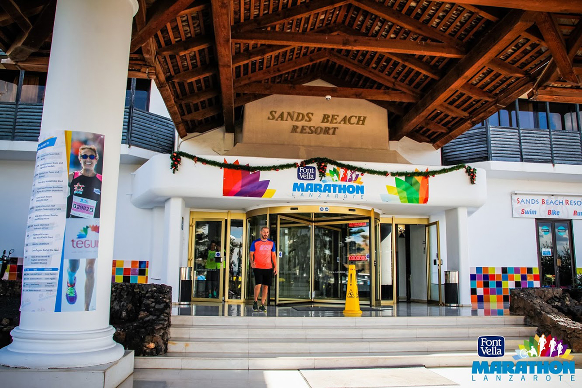 29 Font Vella Lanzarote International Marathon - entrada sand beach 29 Font Vella Internationaler Lanzarote-Marathon - sand beach