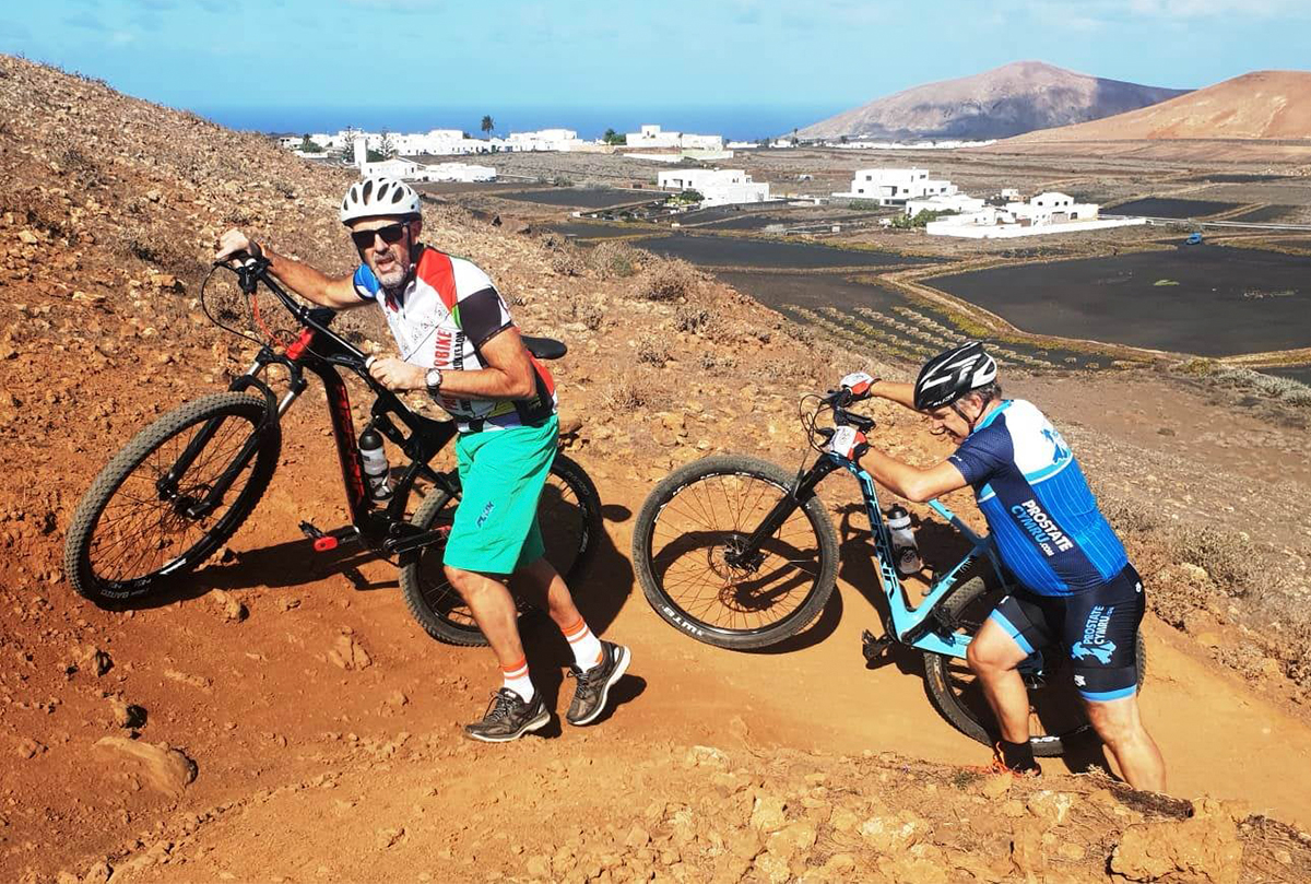 Tourism by bicycle in Lanzarote. Pedaling between wines, vineyards and volcanoes - MTB 02 Papagayo Bike