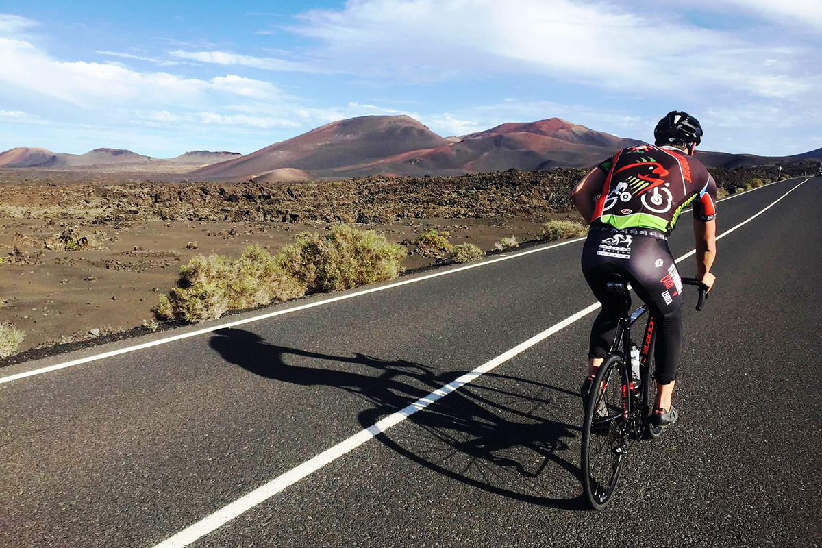 Find out why Lanzarote is the ideal destination for triathletes to train in winter - Papagayo bike