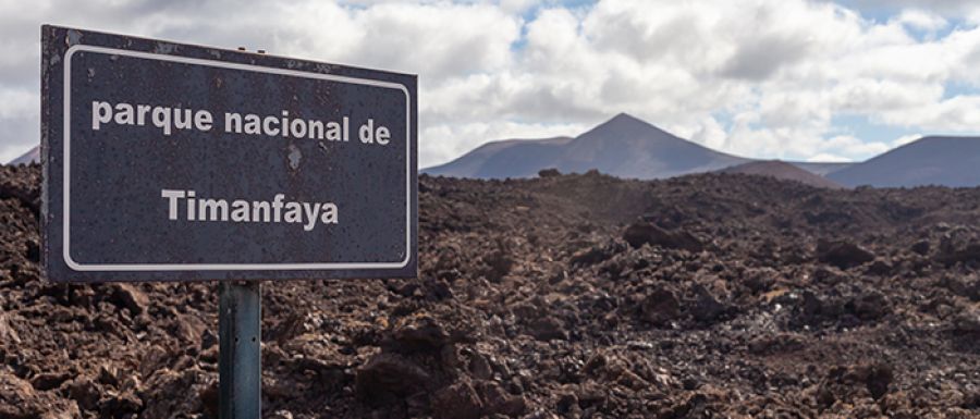 Paseando entre volcanes por Lanzarote en una de nuestras bicicletas